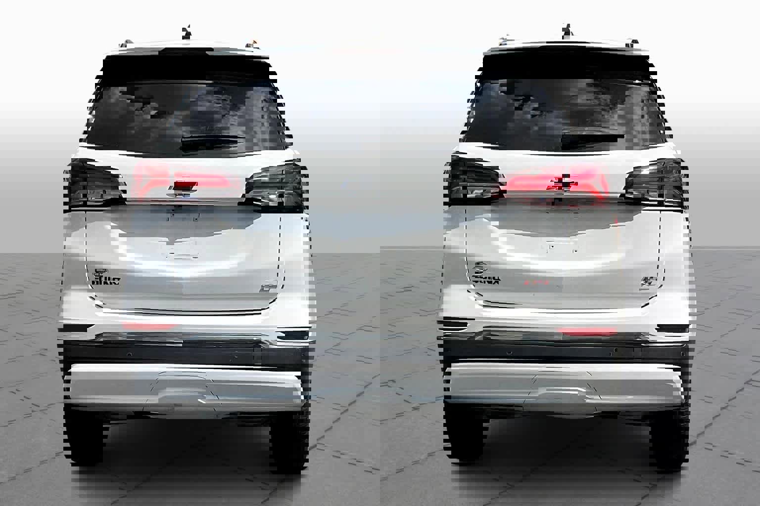 Used 2023 Chevrolet Equinox RS w/ RS Leather Package image 5