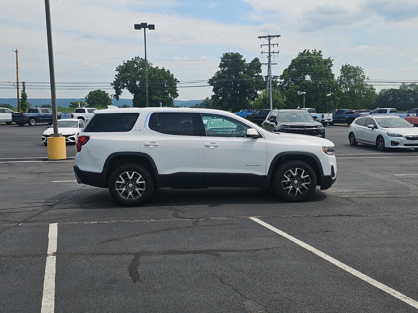 Used 2020 GMC Acadia SLE FWD image 4