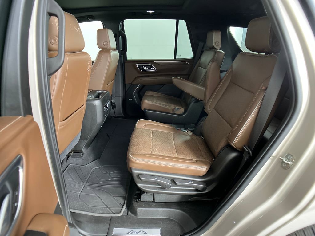 Used 2021 Chevrolet Tahoe High Country w/ Premium Package image 30