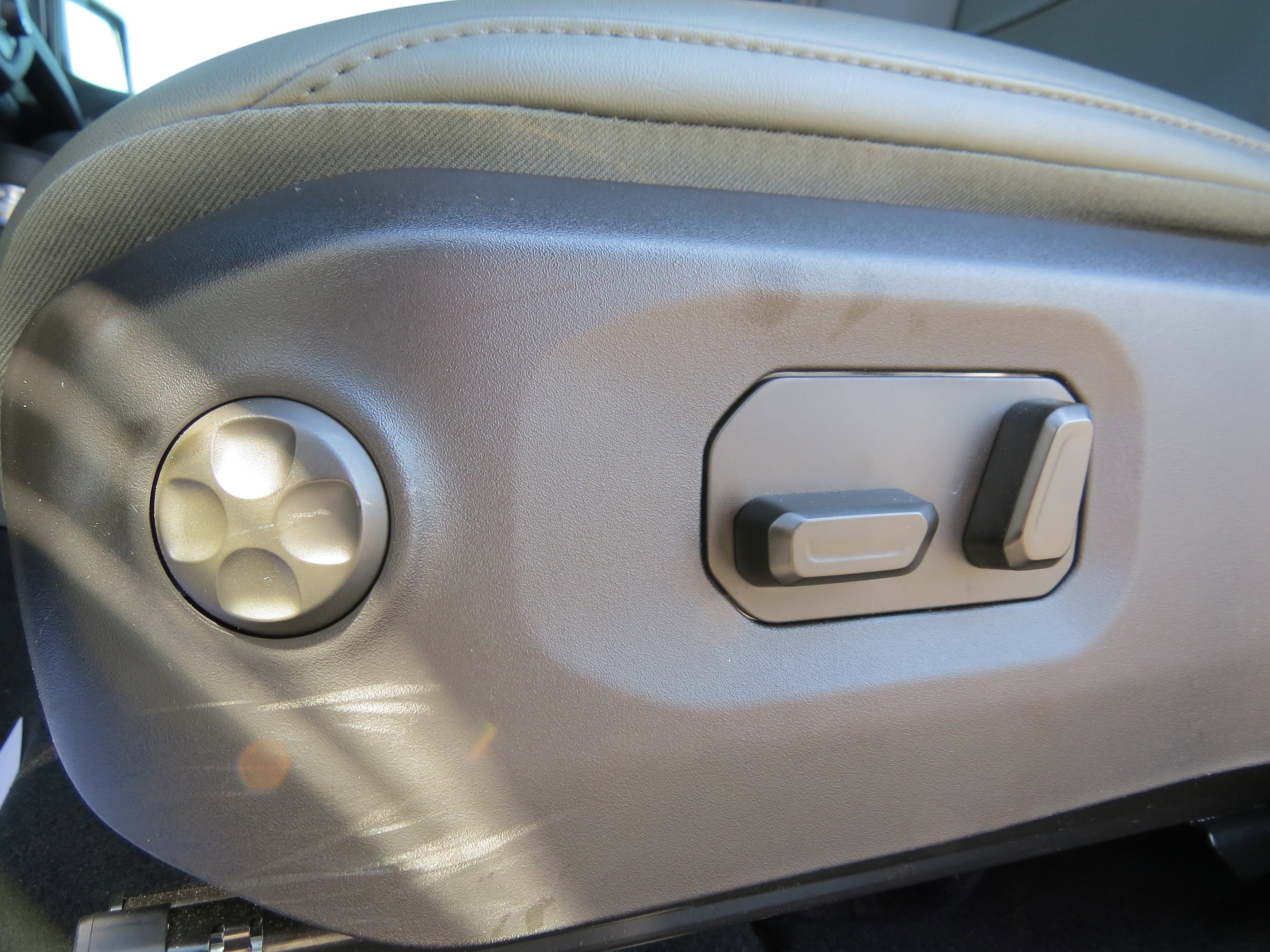 Certified 2024 Jeep Gladiator Mojave image 21