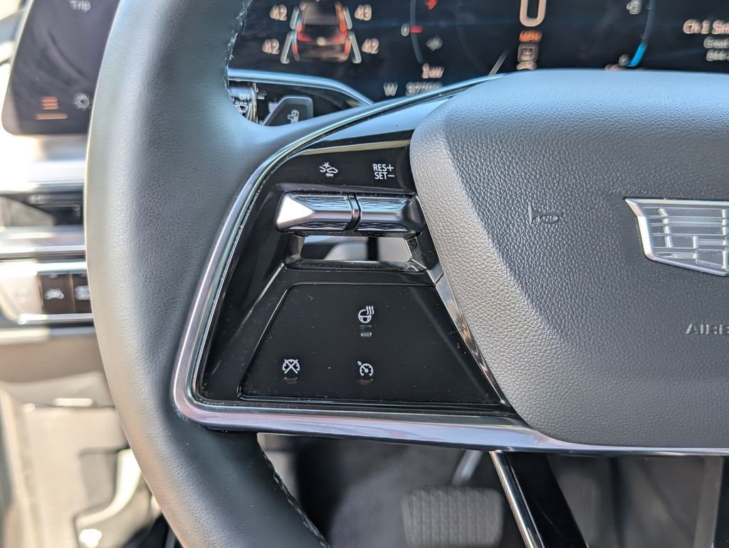 Certified 2024 Cadillac Lyriq Luxury AWD/4WD image 21