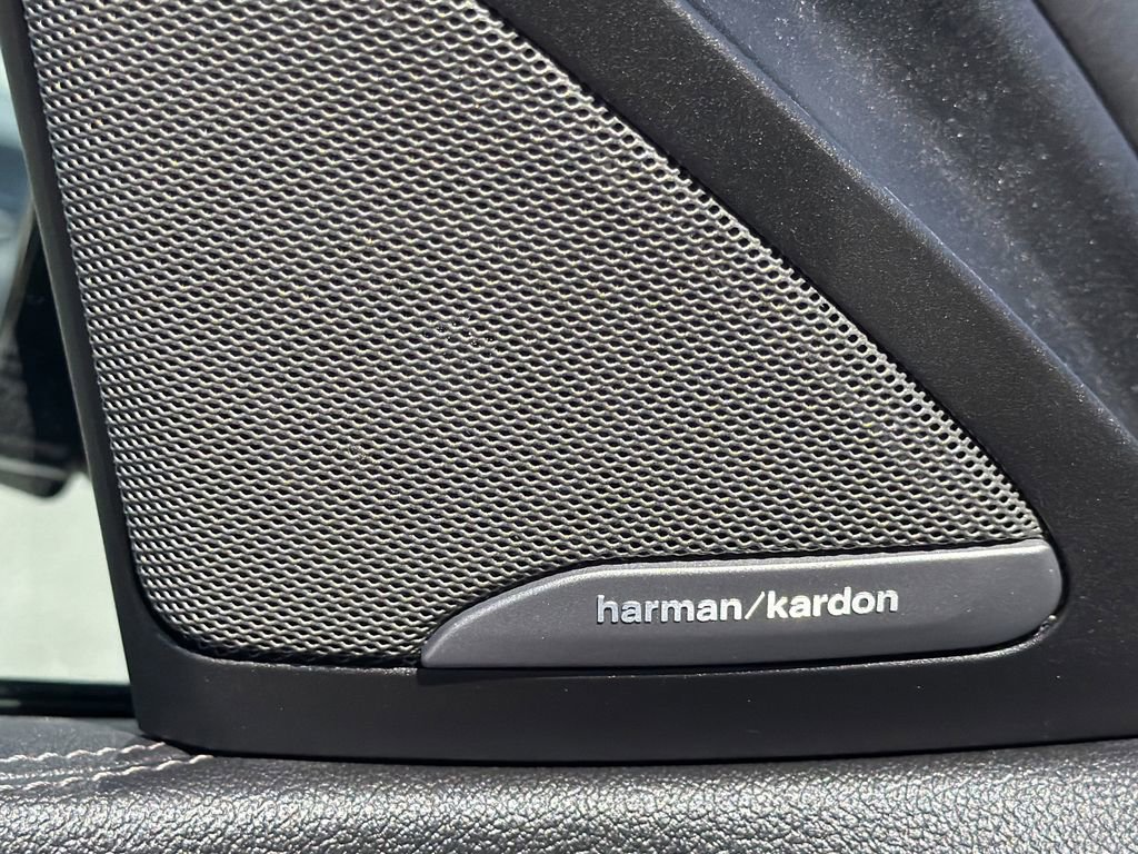 Used 2021 BMW X6 sDrive40i w/ M Sport Package image 17