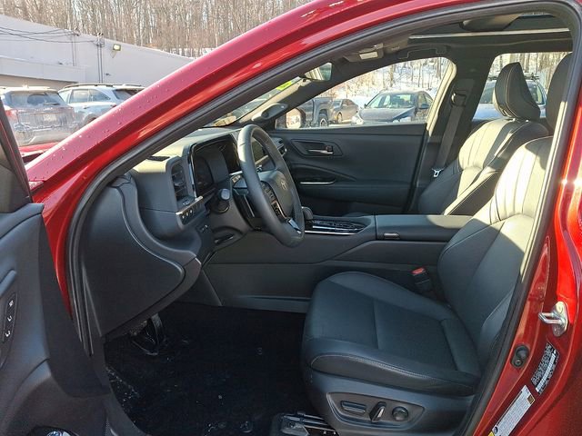 Used 2025 Toyota Crown Signia w/ Advanced Technology Package image 13