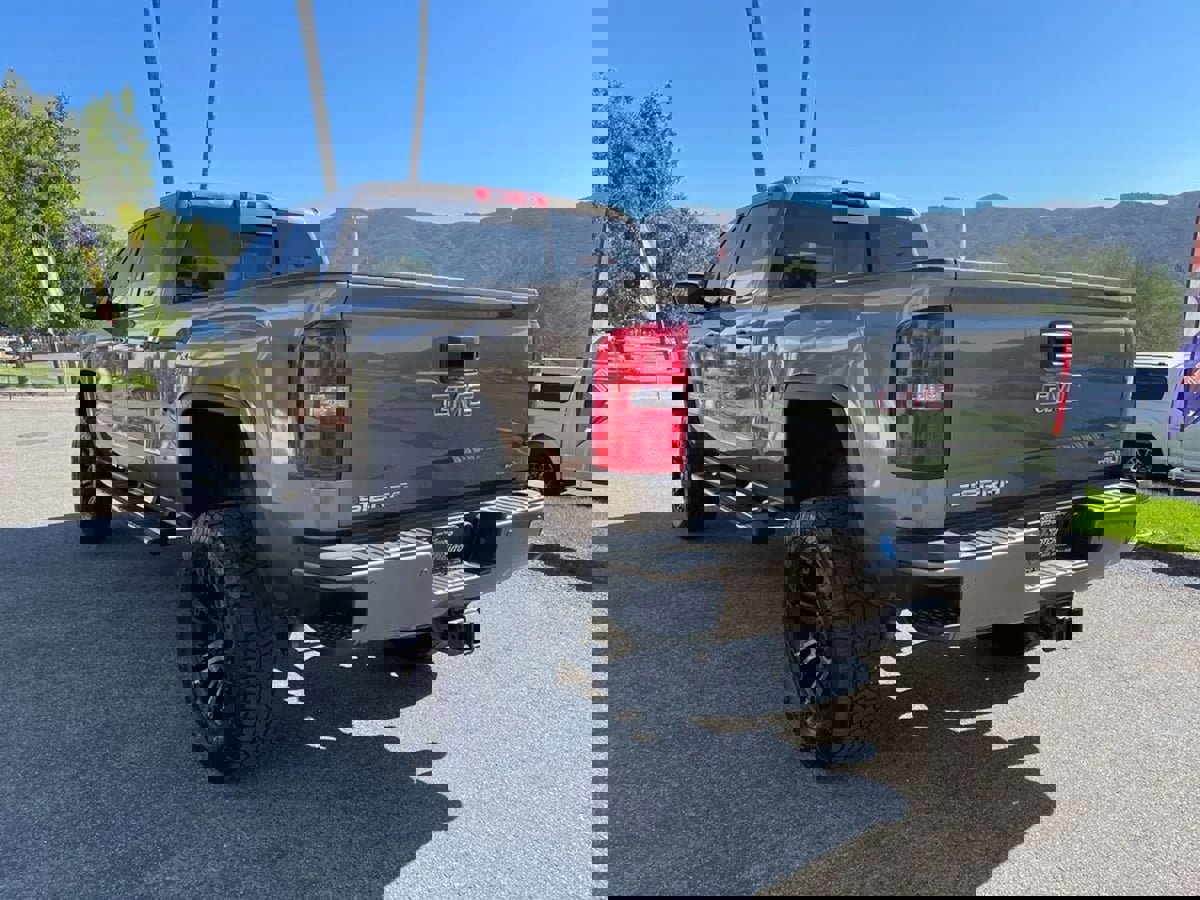 Used 2015 GMC Sierra 2500 Denali w/ Duramax Plus Package image 7