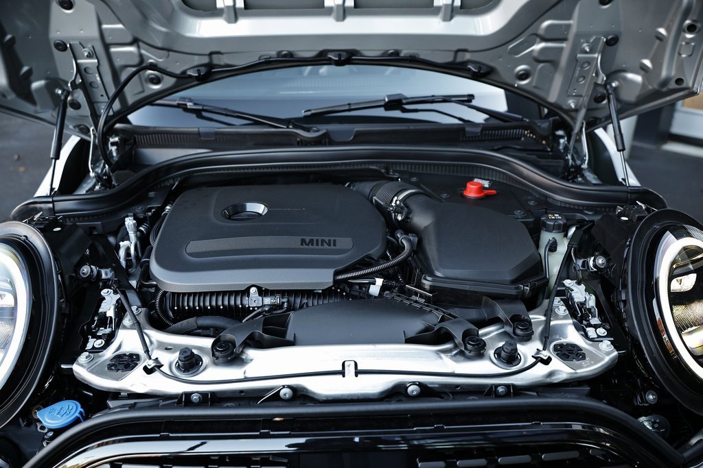 New 2026 MINI Cooper 2-Door Hardtop image 26