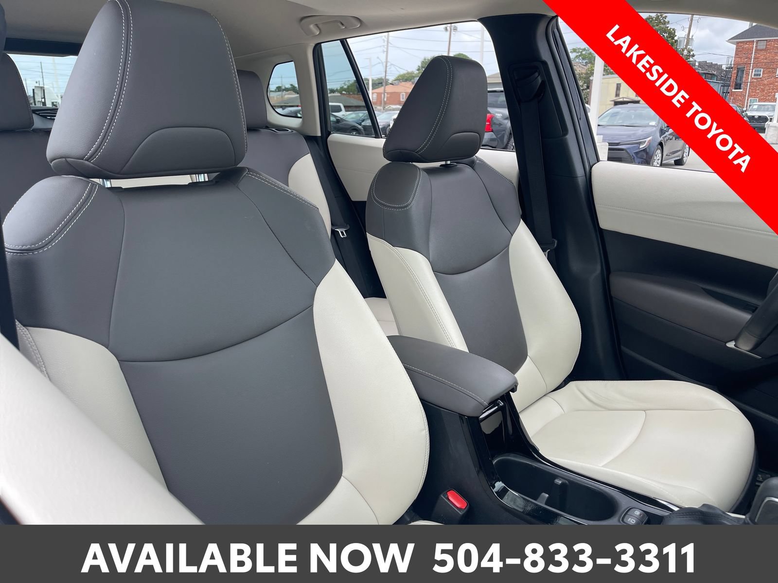 Used 2023 Toyota Corolla Cross XLE w/ Convenience Package AWD/4WD image 14