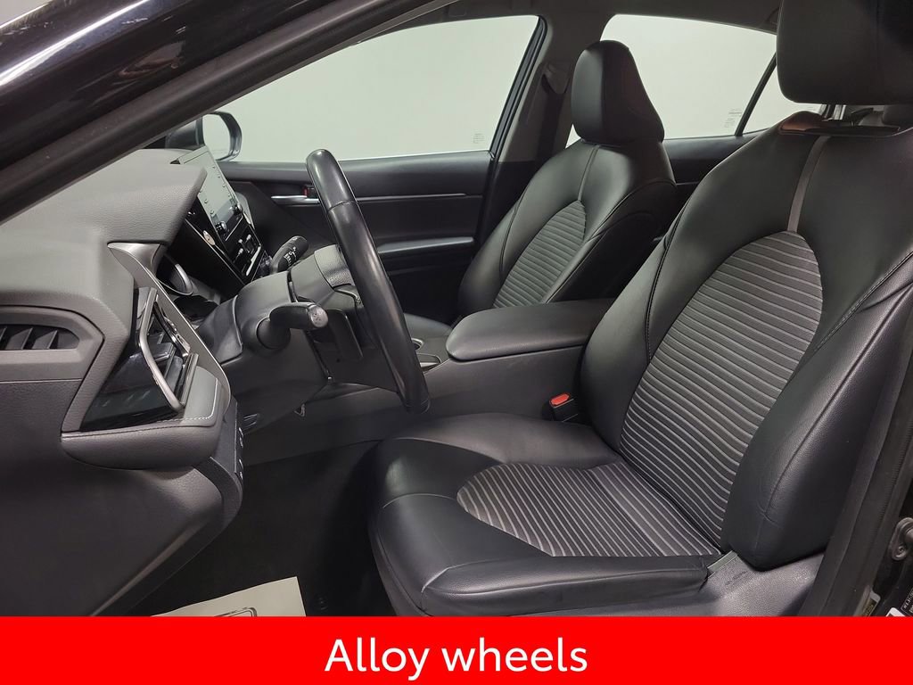 Used 2024 Toyota Camry SE image 13