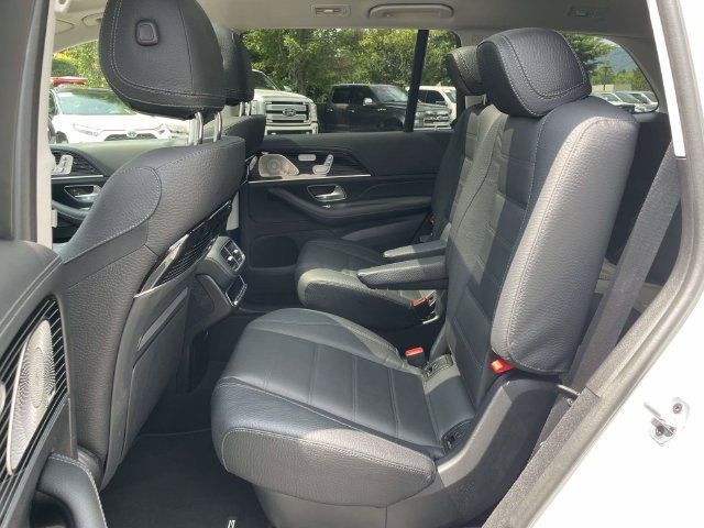 Used 2024 Mercedes-Benz GLS 580 4MATIC image 13