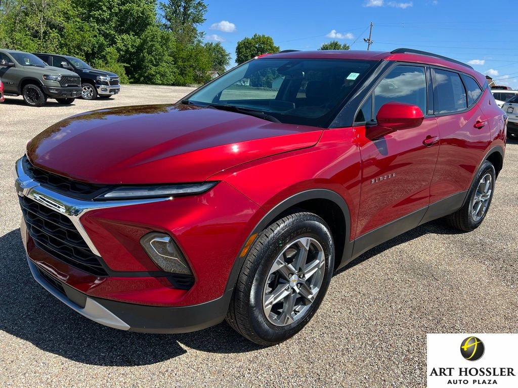 Used 2024 Chevrolet Blazer LT w/ Convenience Package FWD image 1