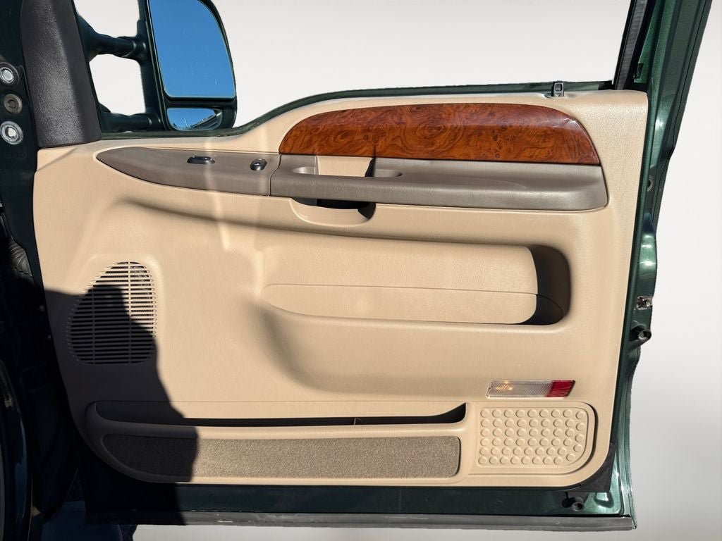Used 2003 Ford F350 Lariat RWD image 25