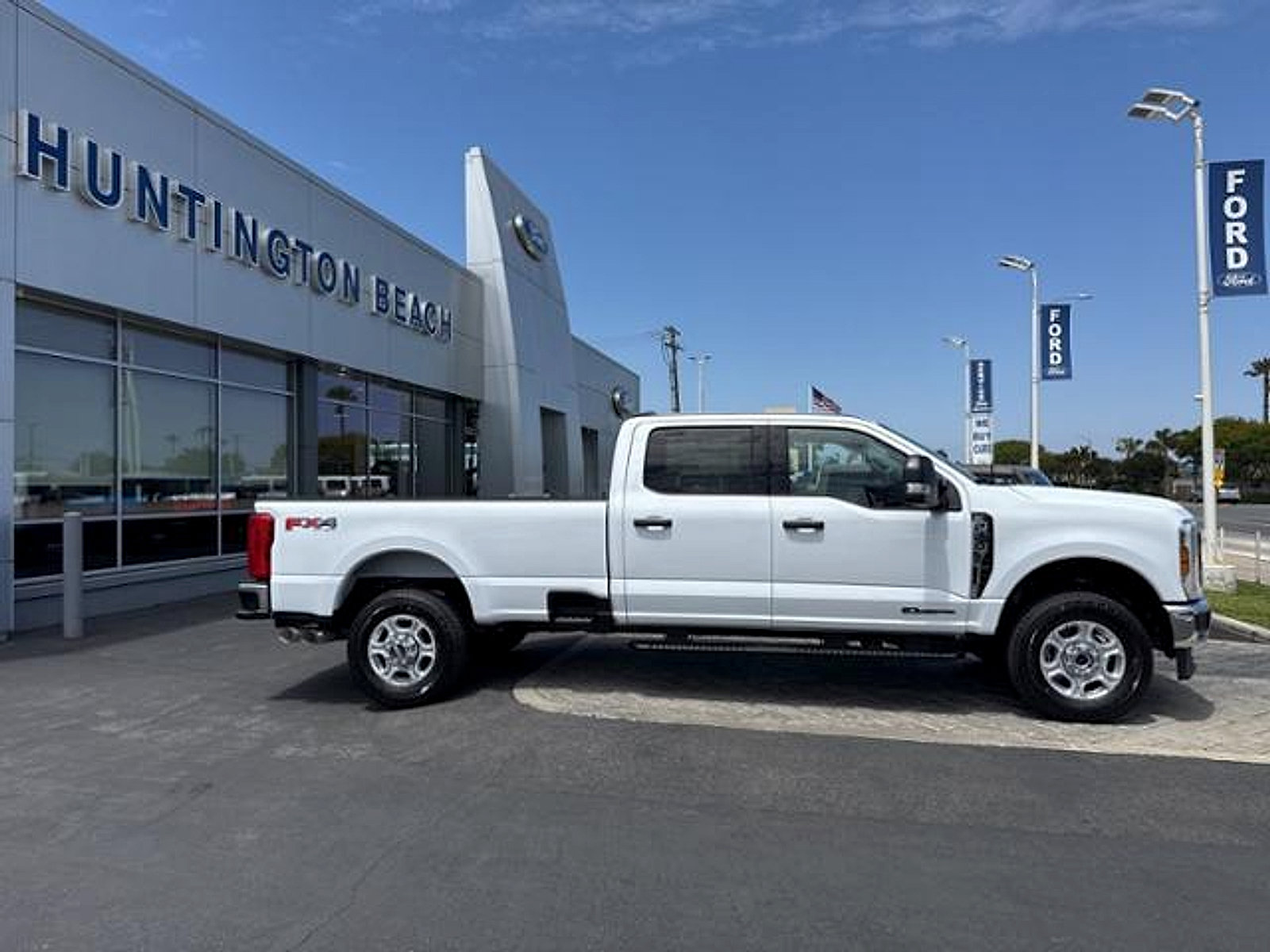 New 2026 Ford F350 XLT w/ FX4 Off-Road Package AWD/4WD image 3