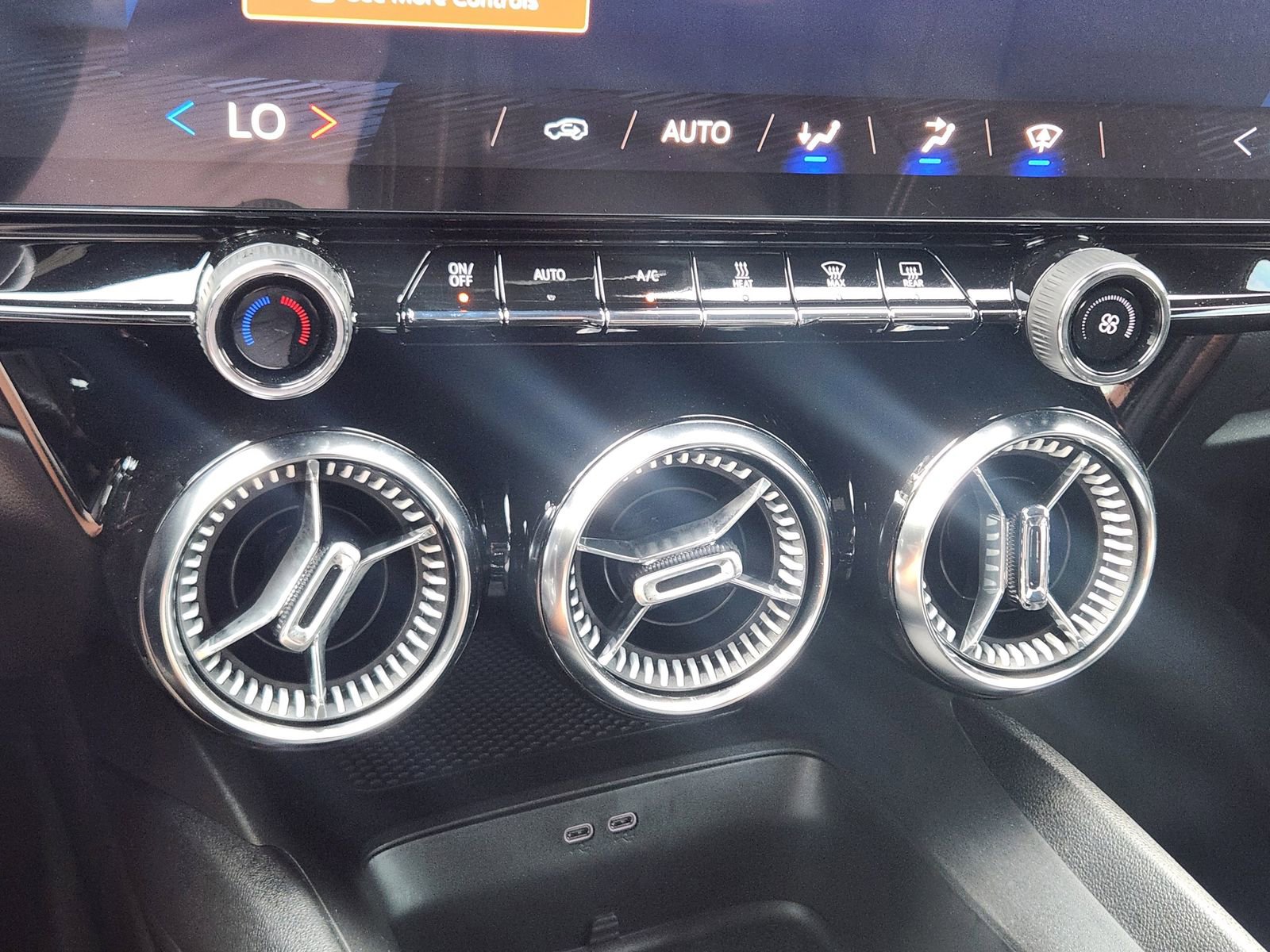 New 2025 Chevrolet Blazer EV LT w/ Midnight/Sport Edition image 18