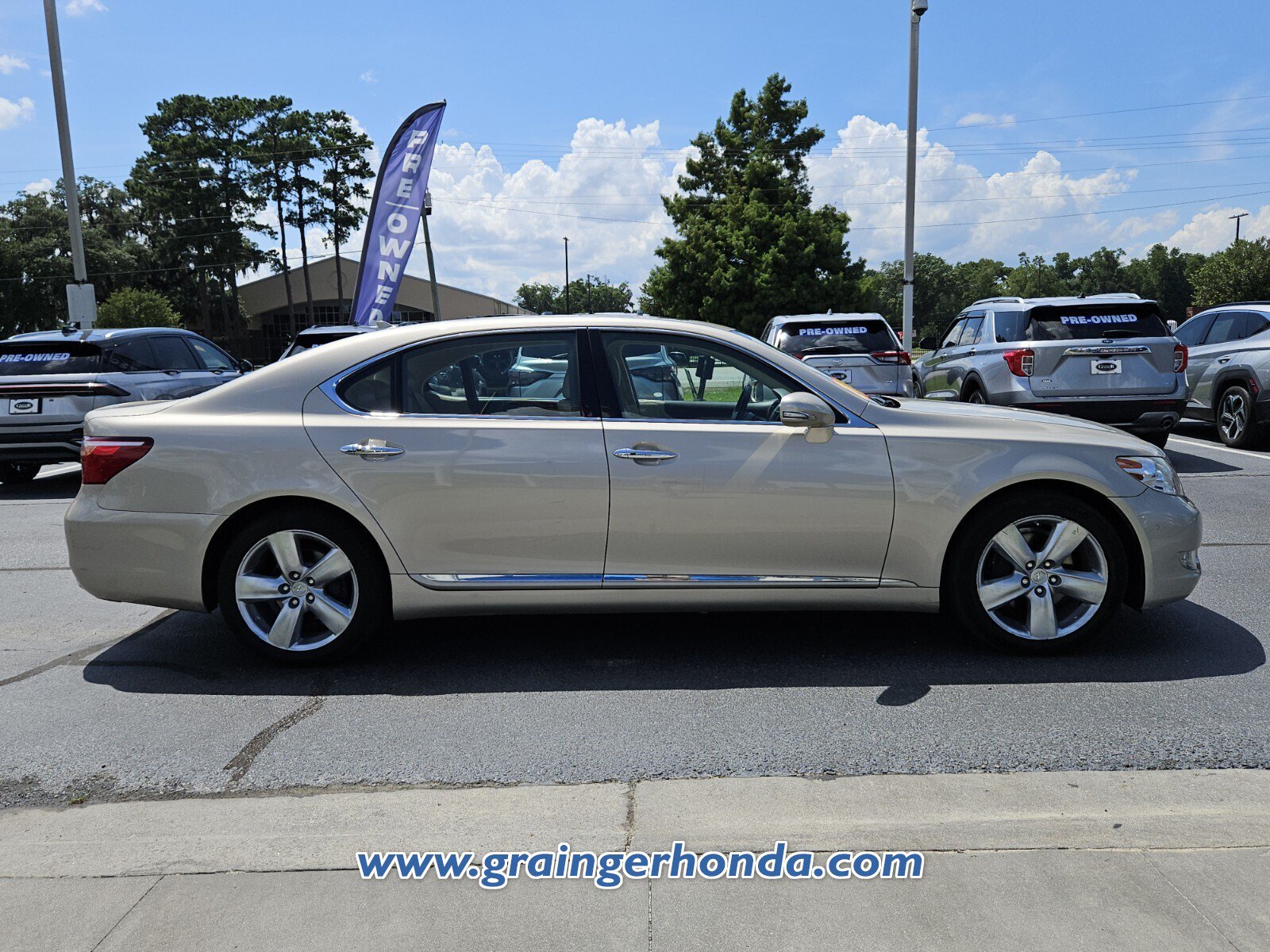 Used 2011 Lexus LS 460 L w/ Luxury Pkg RWD image 6