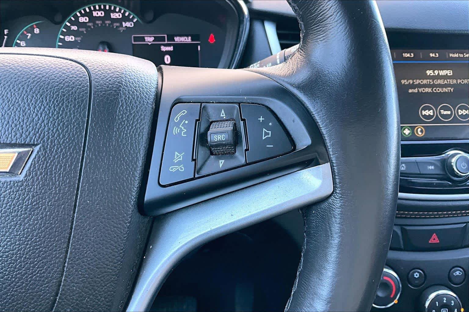 Used 2019 Chevrolet Trax LT w/ LT Convenience Package image 25
