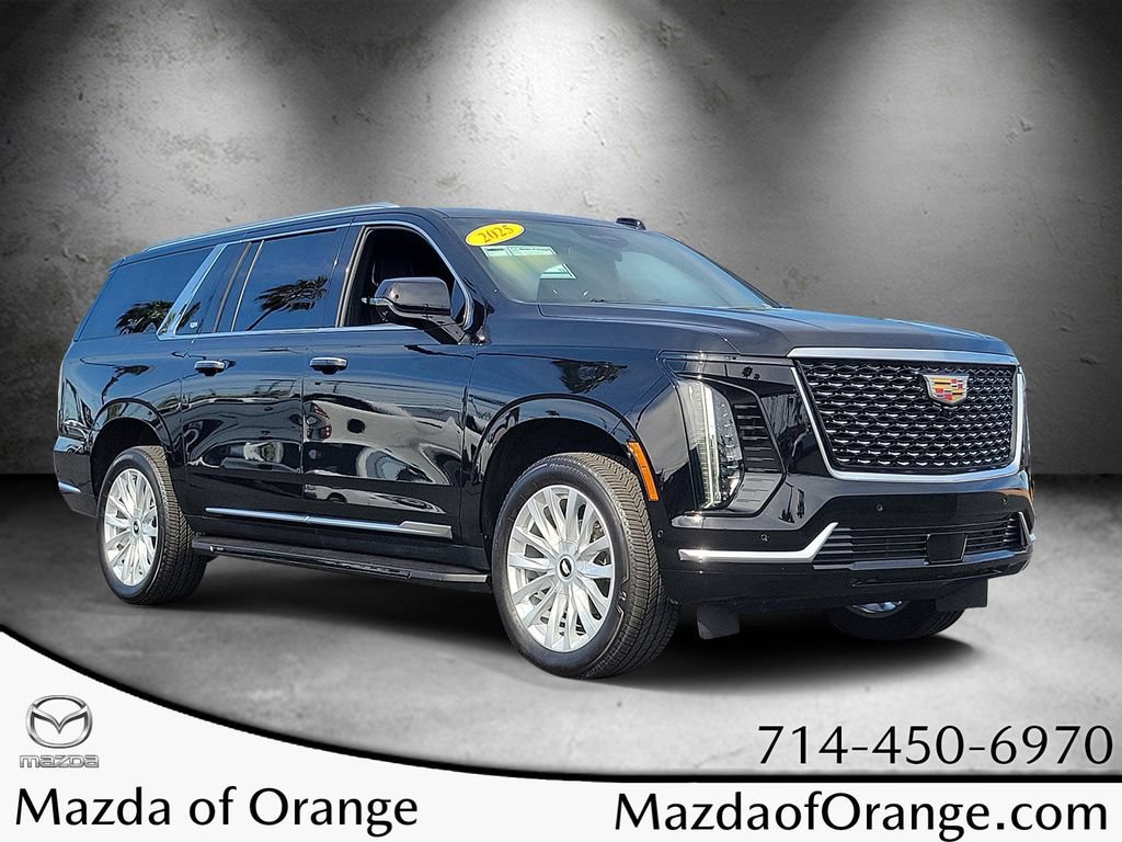 Used 2025 Cadillac Escalade ESV Luxury RWD image 1