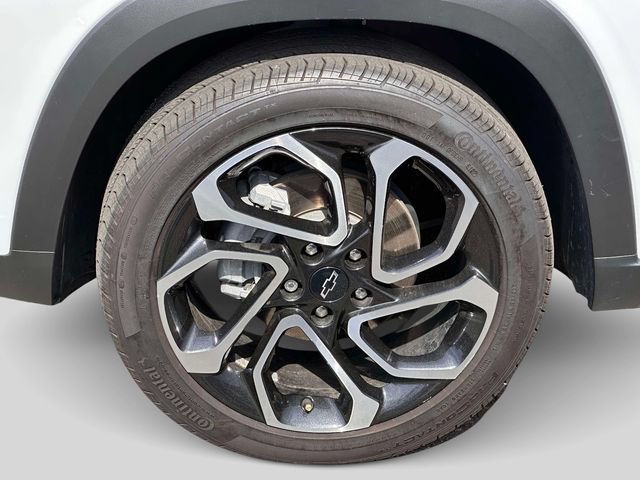 Used 2025 Chevrolet Trax RS w/ Driver Confidence Package FWD image 9