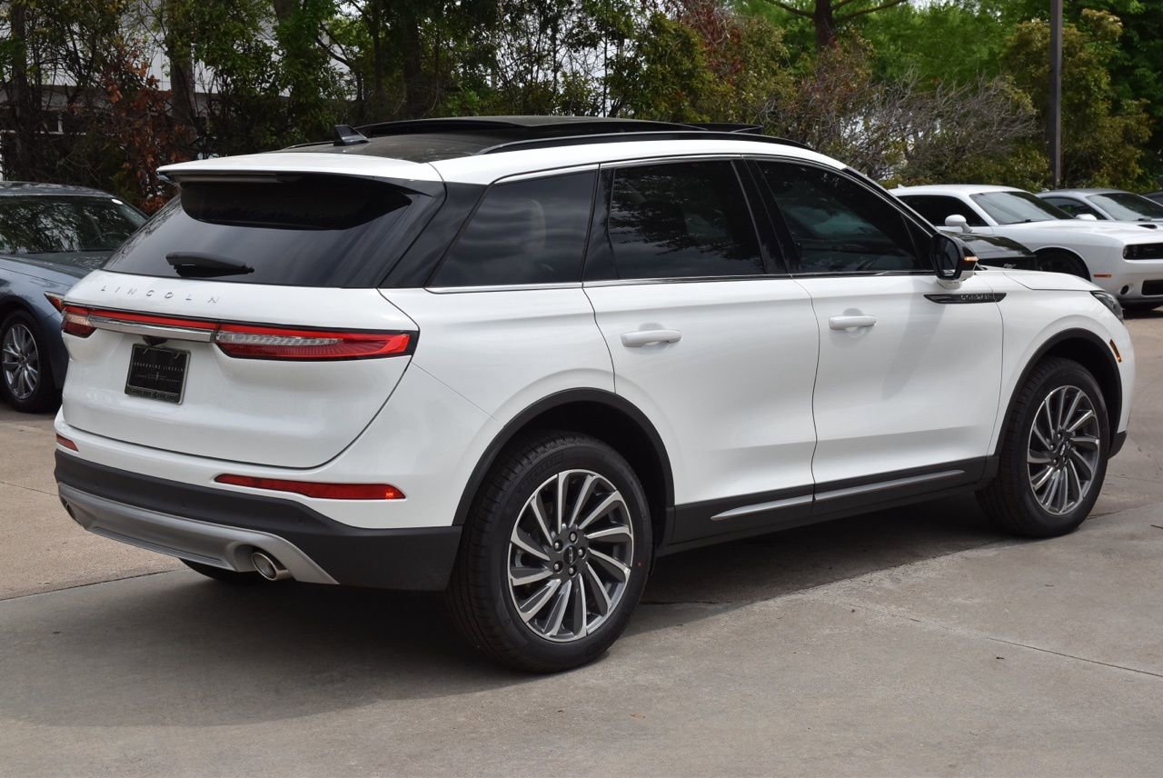 New 2026 Lincoln Corsair Reserve FWD image 6