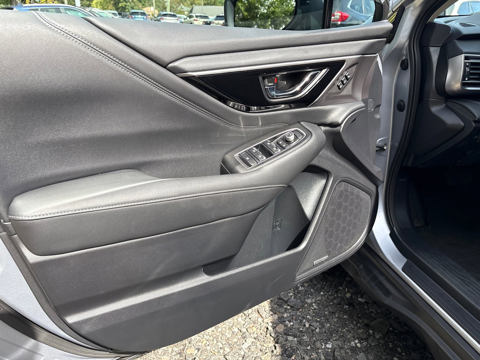 Used 2022 Subaru Outback Limited AWD/4WD image 13