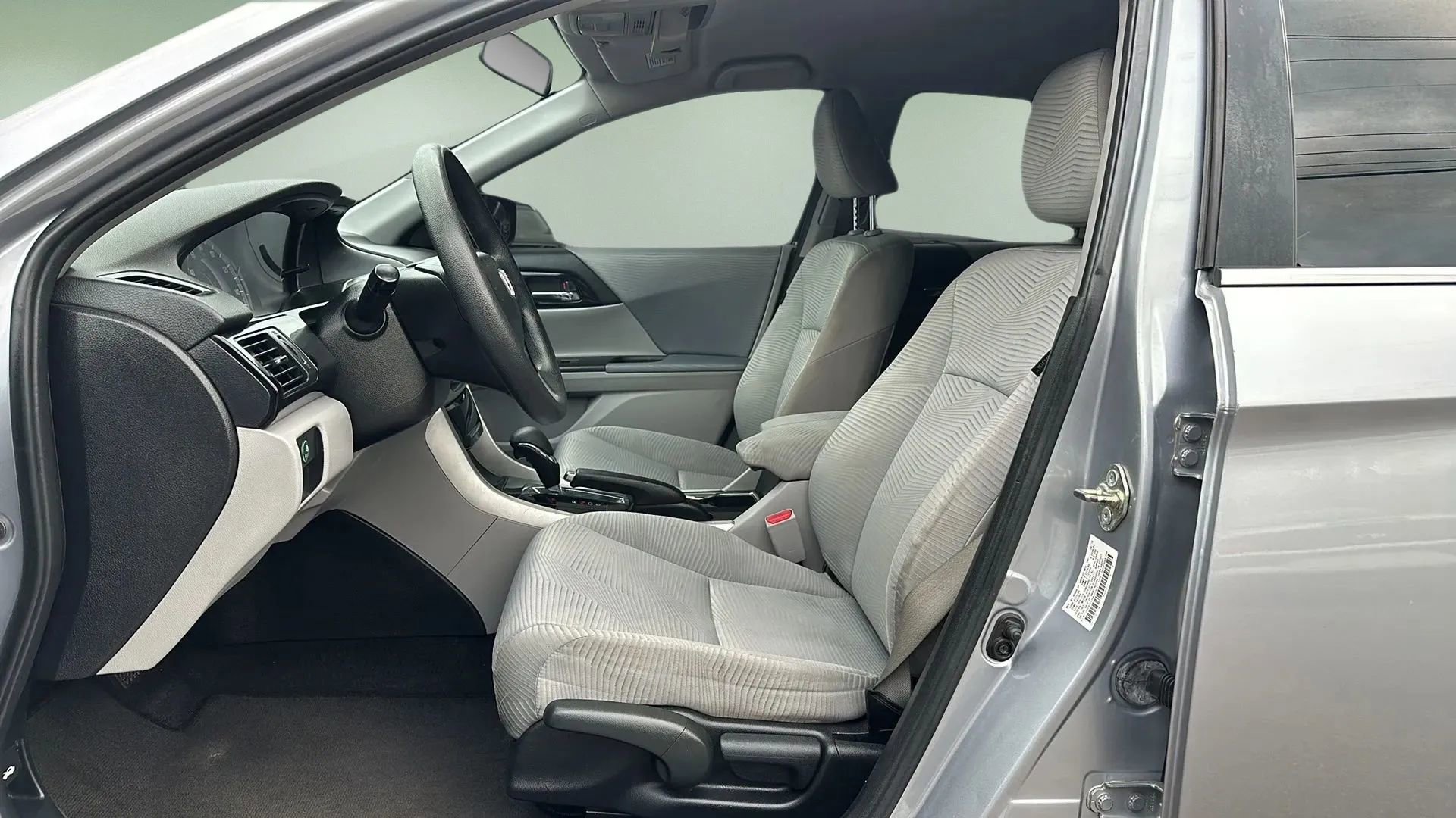 Used 2017 Honda Accord LX image 21