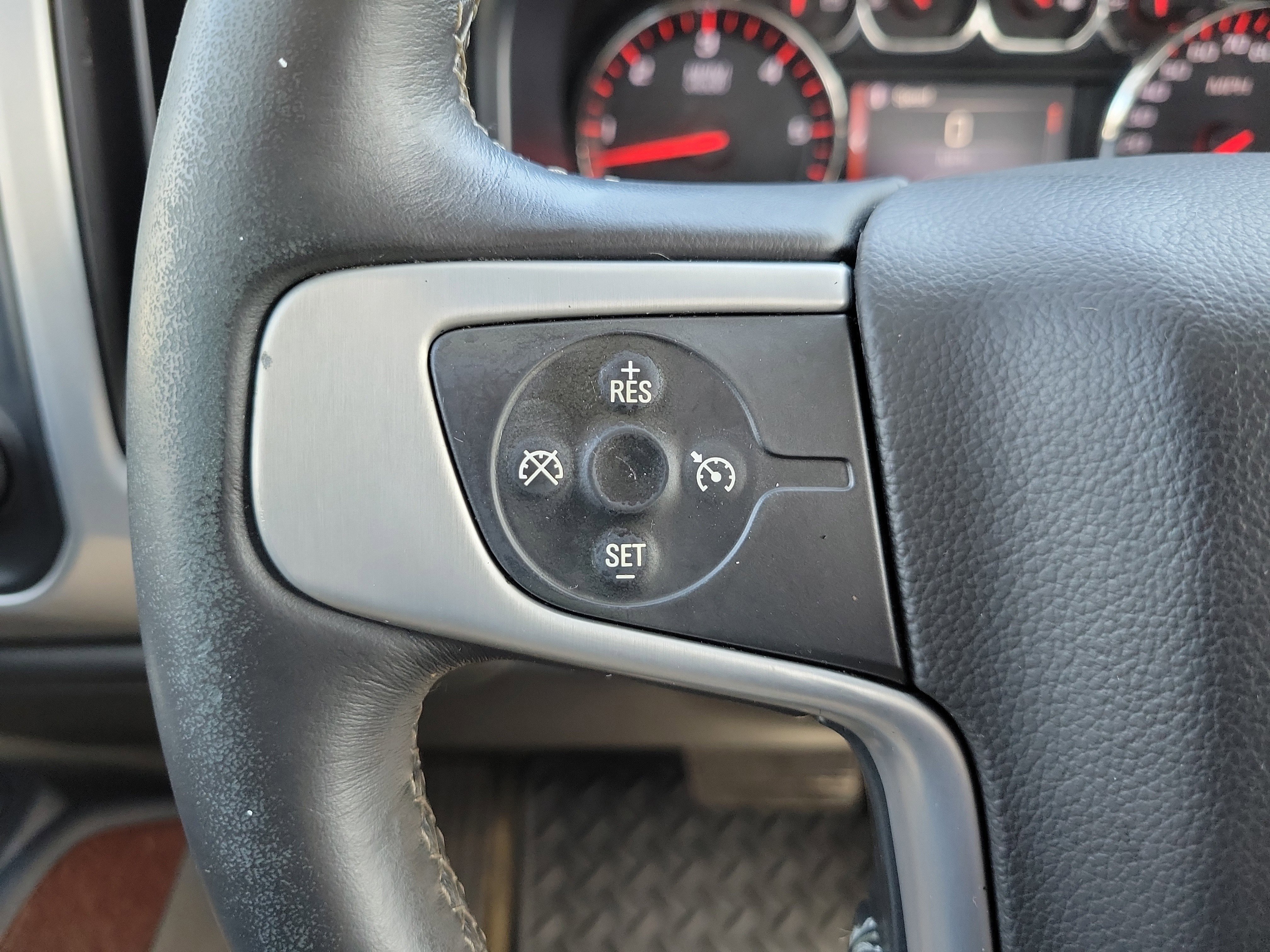 Used 2015 GMC Sierra 1500 SLE w/ SLE Value Package image 25