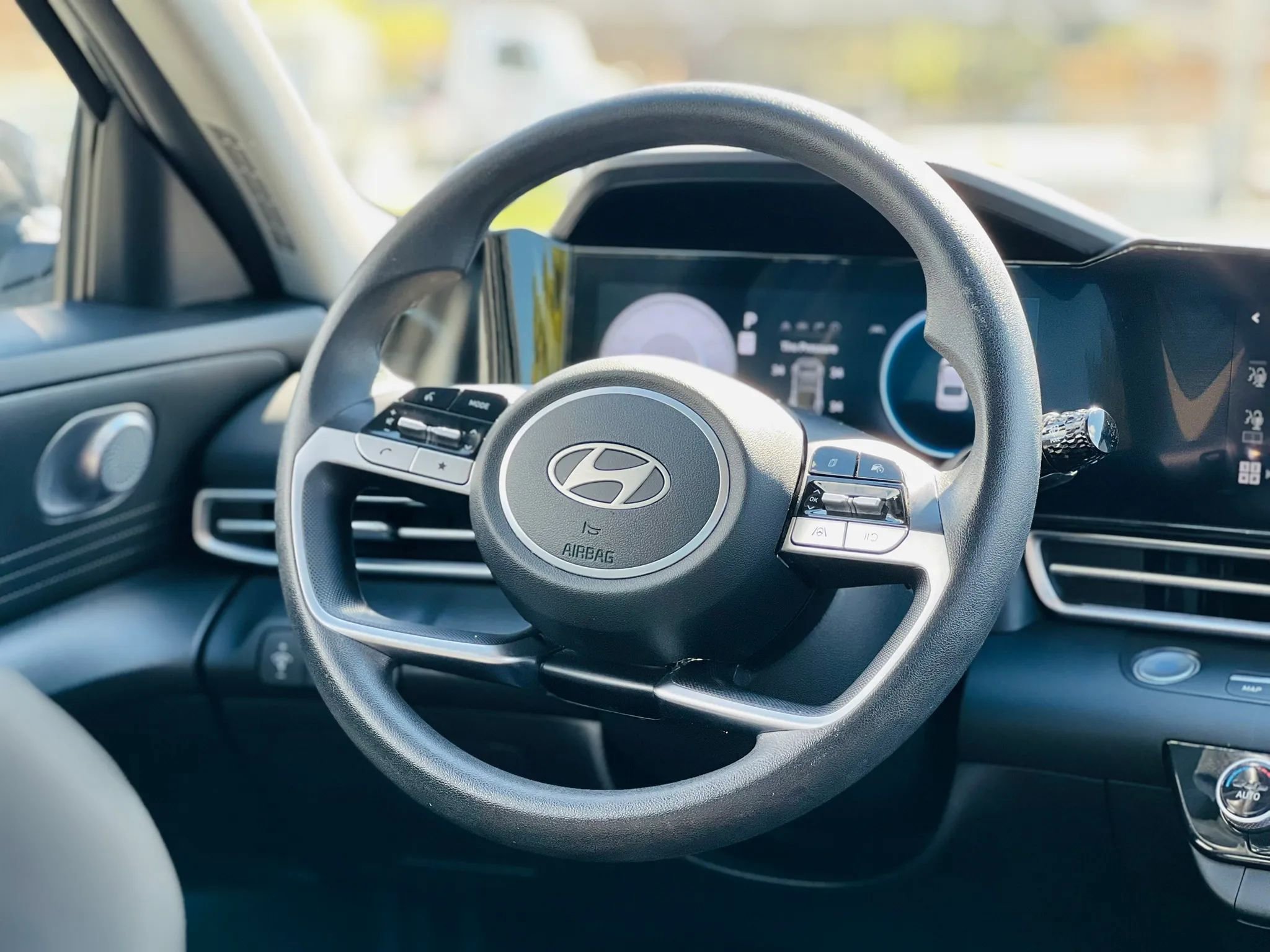 Used 2024 Hyundai Elantra SEL image 20