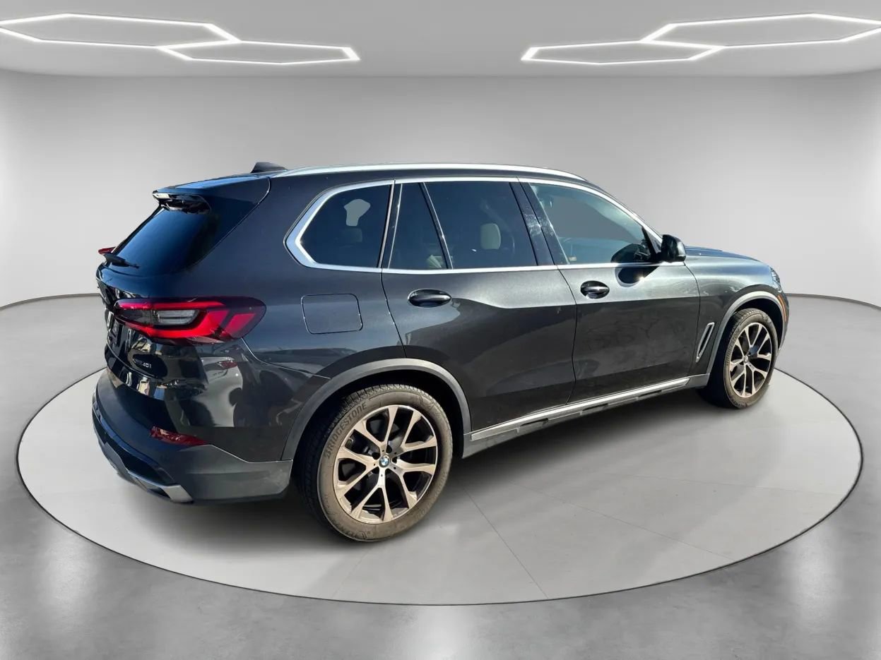 Used 2023 BMW X5 xDrive40i image 5