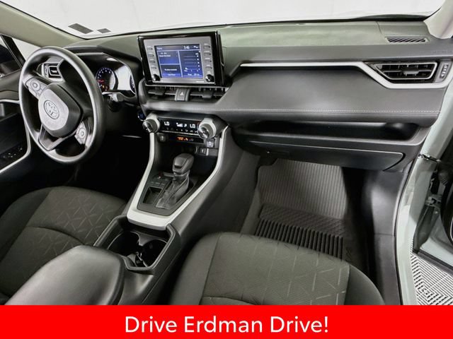 Certified 2021 Toyota RAV4 XLE w/ Convenience Package FWD image 24
