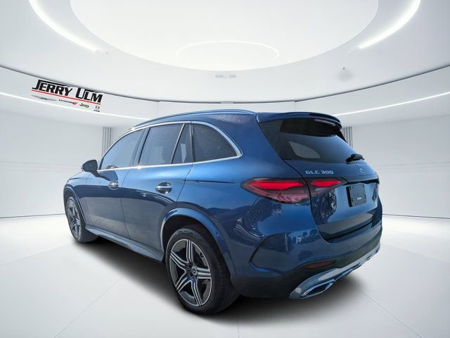 Used 2023 Mercedes-Benz GLC 300 w/ AMG Line image 5