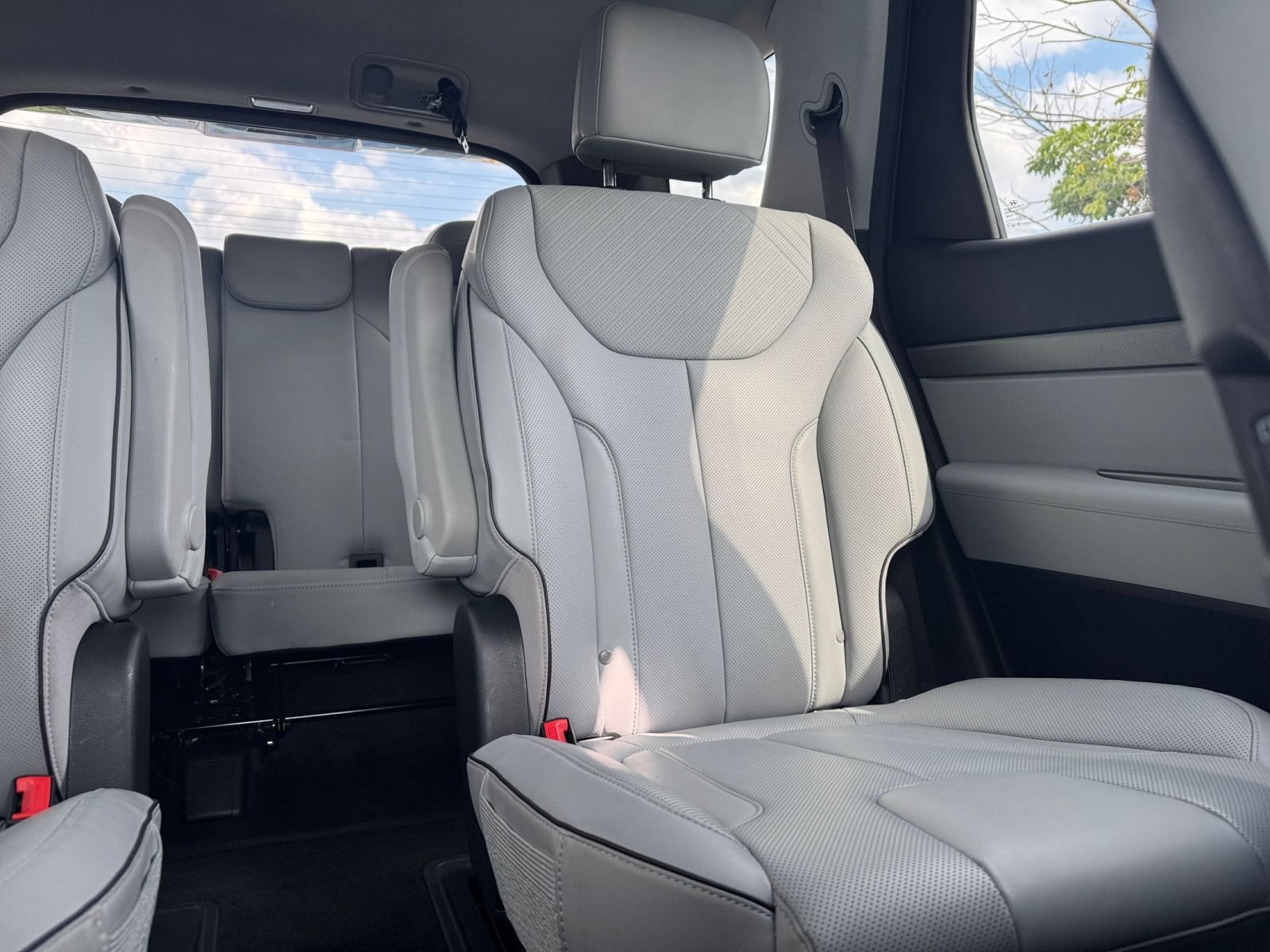 Used 2025 Hyundai Palisade SEL FWD image 40