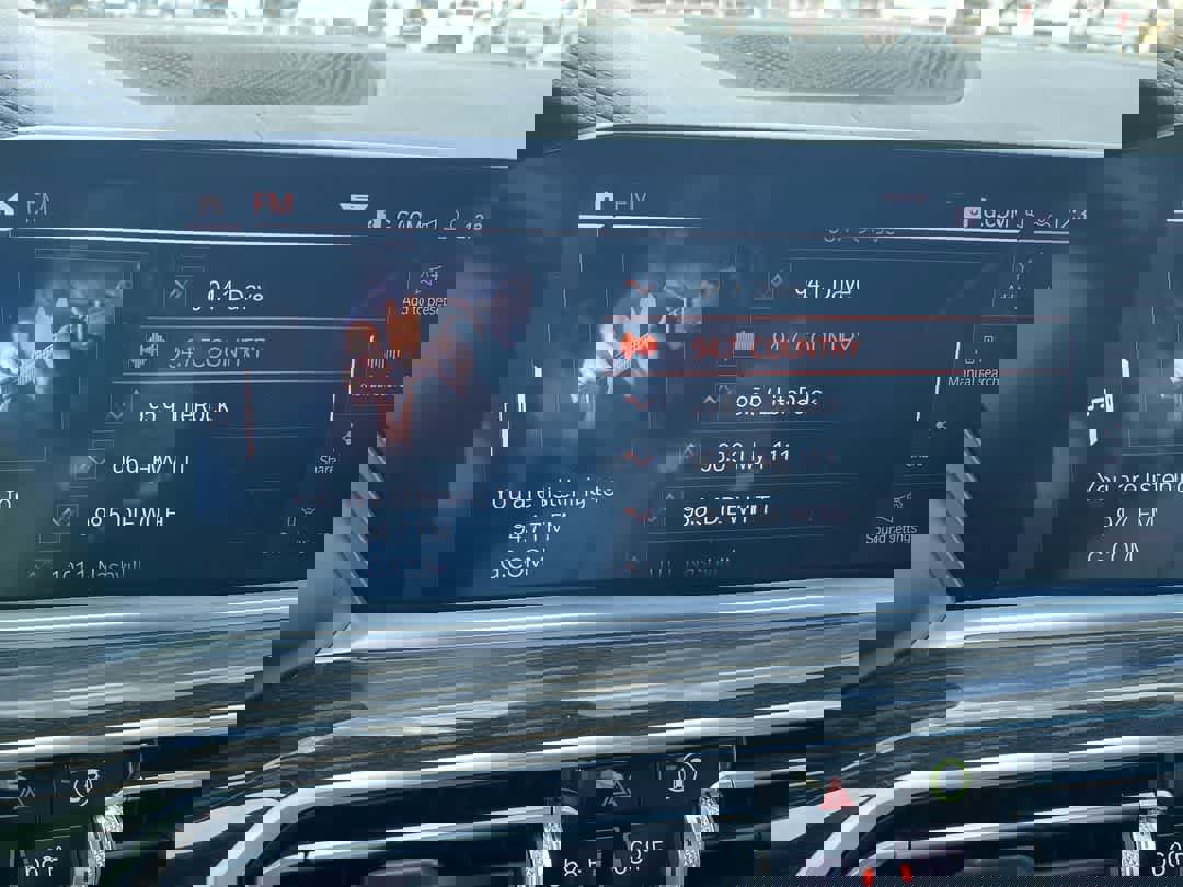 Used 2019 BMW X5 xDrive40i w/ Premium Package 2 image 16