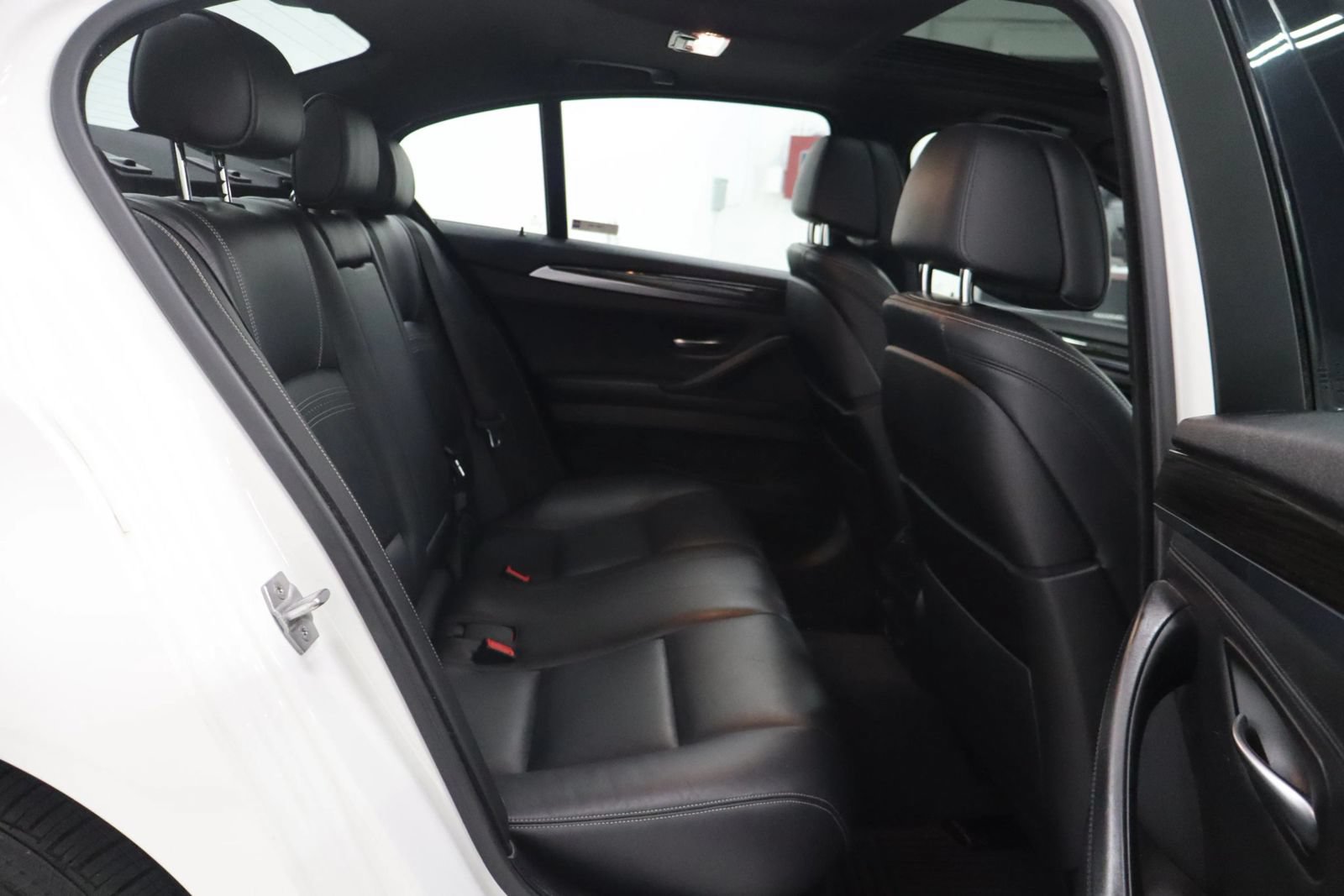 Used 2016 BMW 550i xDrive Sedan AWD/4WD image 21