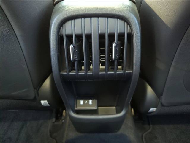 Used 2024 Hyundai Kona Limited FWD image 17