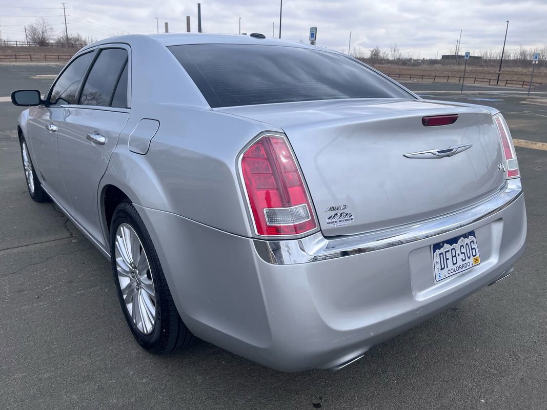 Used 2012 Chrysler 300 C image 7