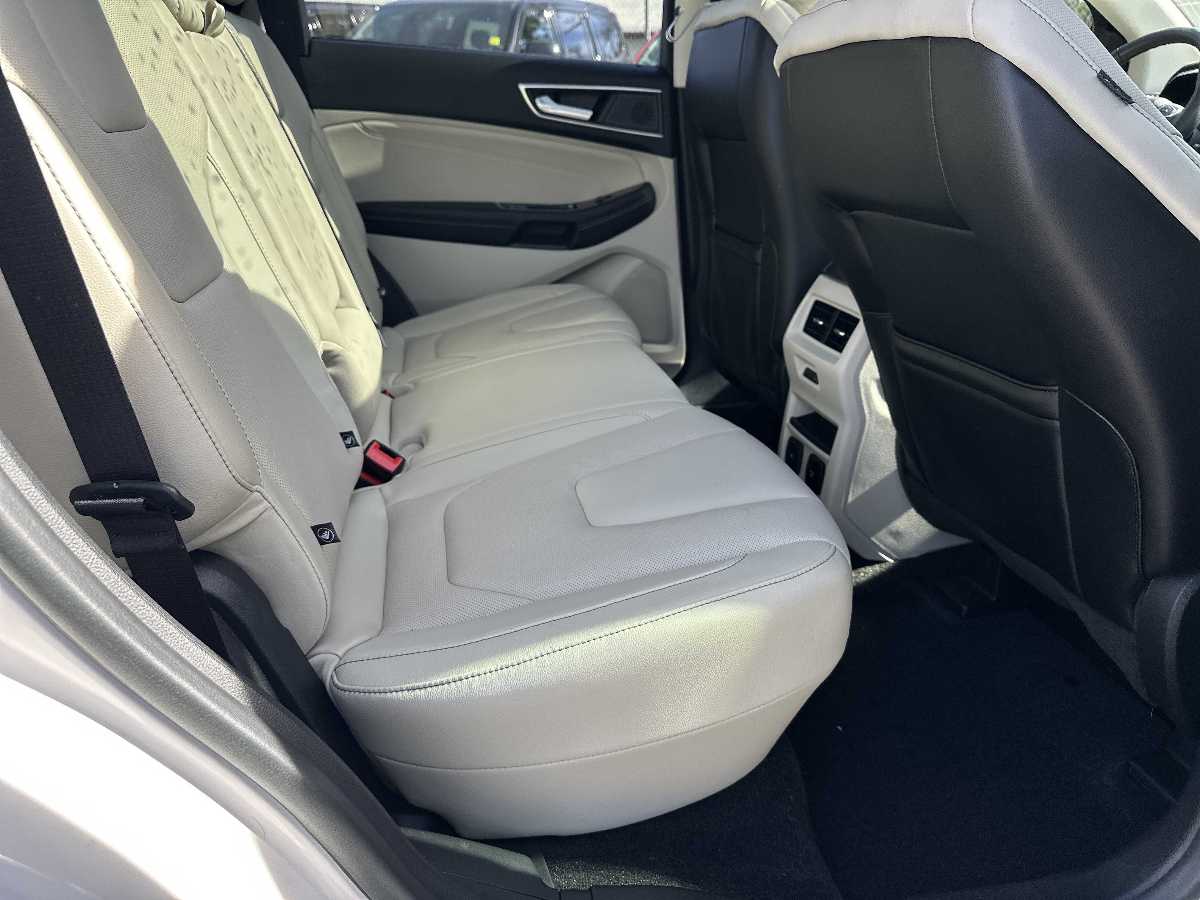 Used 2019 Ford Edge Titanium w/ Equipment Group 301A image 17