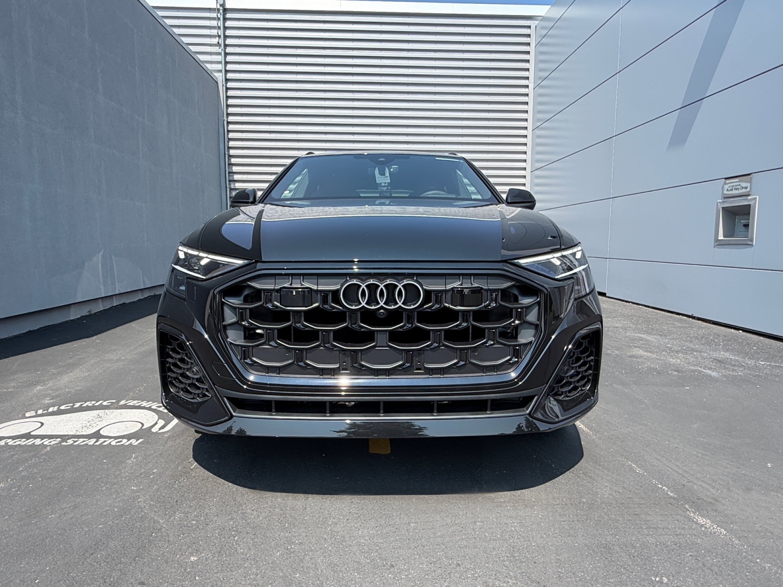 New 2026 Audi Q8 Prestige AWD/4WD image 6
