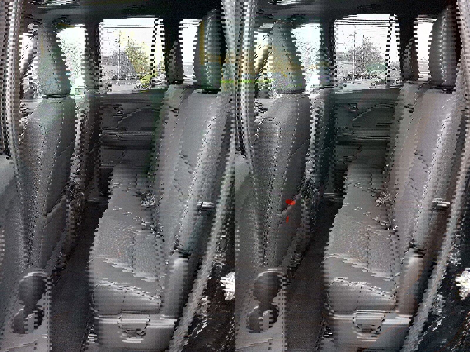 Used 2023 Honda Passport EX-L image 10