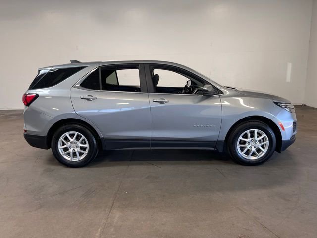 Used 2024 Chevrolet Equinox LT FWD image 2