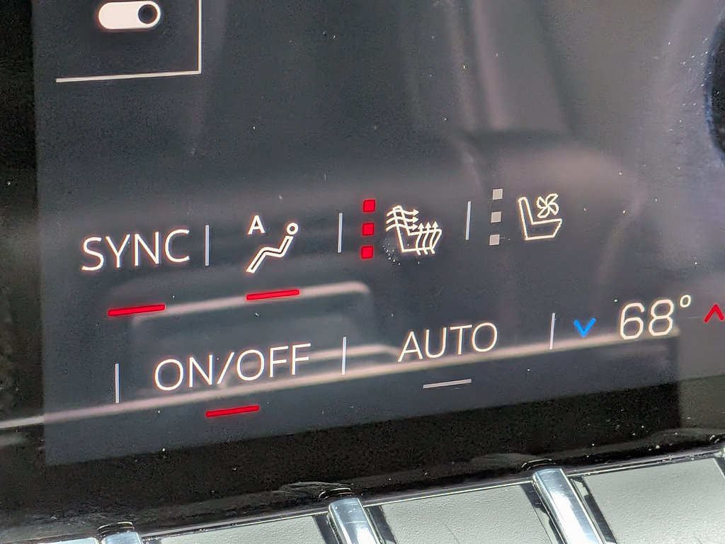 Certified 2025 GMC Yukon XL Denali AWD/4WD image 21