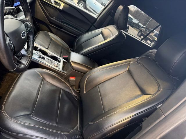Used 2020 Ford Explorer XLT w/ Equipment Group 202A image 27