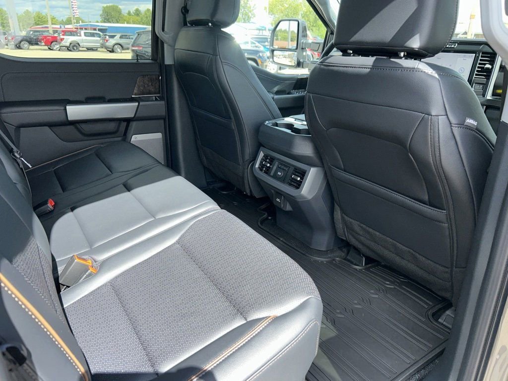 New 2026 Ford F250 Lariat w/ FX4 Off-Road Package image 19