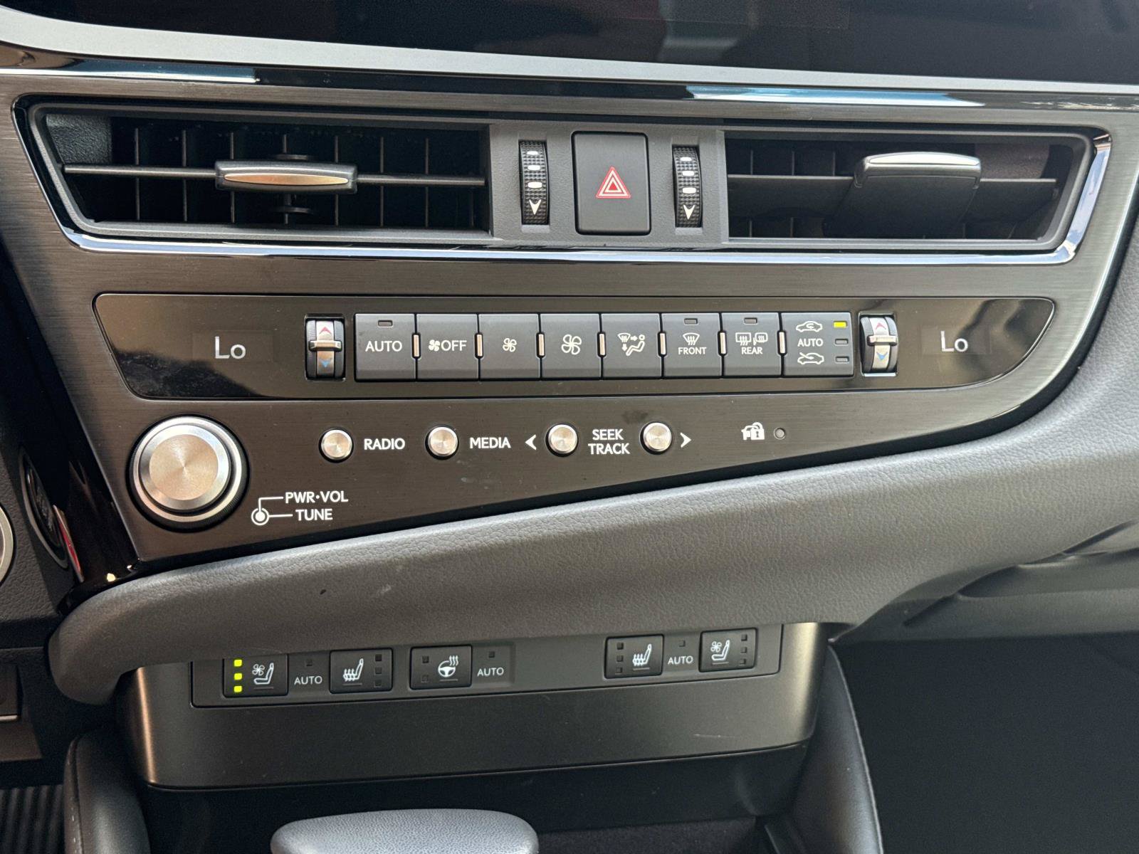 Used 2025 Lexus ES 350 w/ Premium Package FWD image 25
