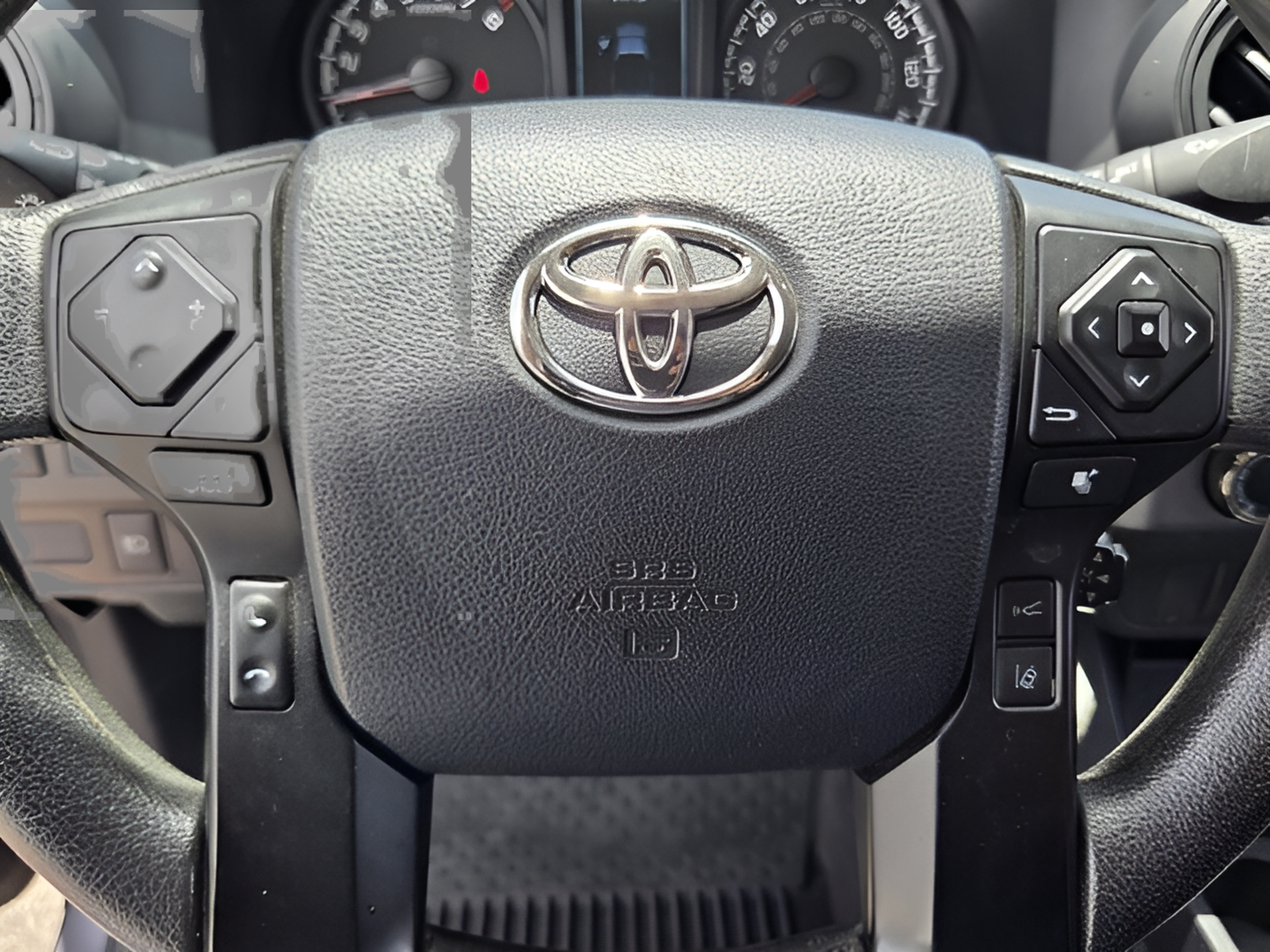 Used 2022 Toyota Tacoma SR w/ SR Convenience Package AWD/4WD image 24