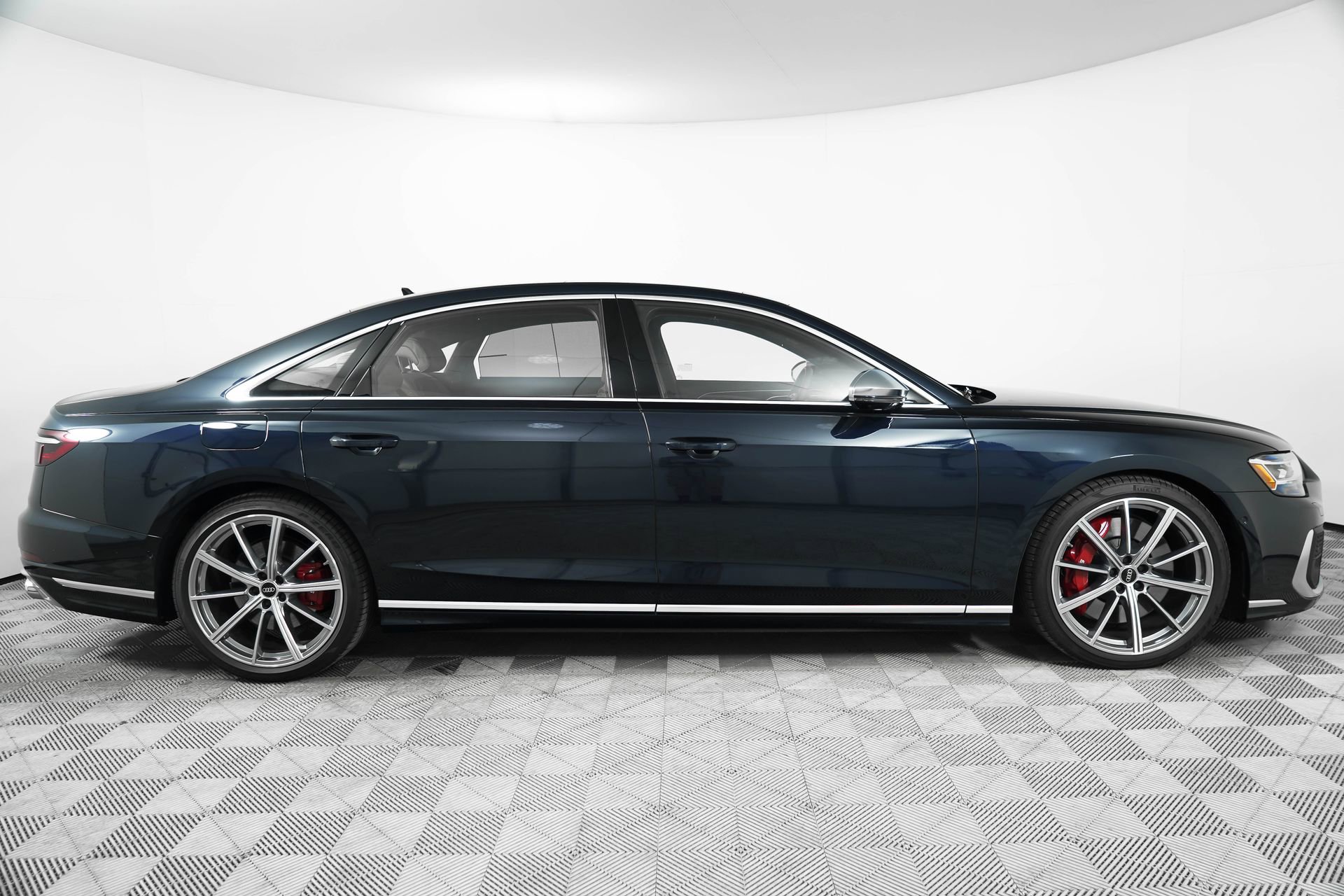 New 2025 Audi S8 image 7