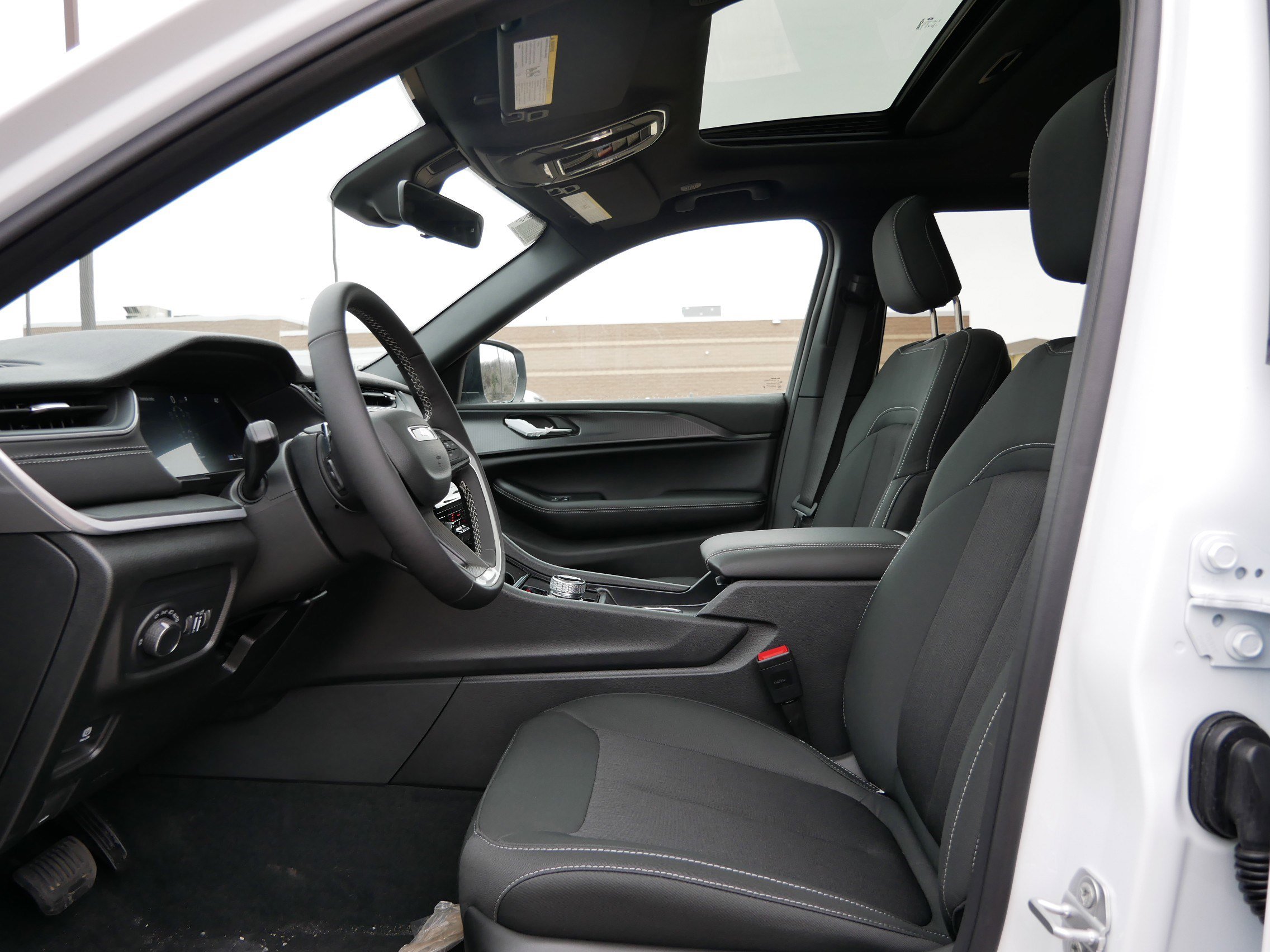 New 2026 Jeep Grand Cherokee L 4WD image 6