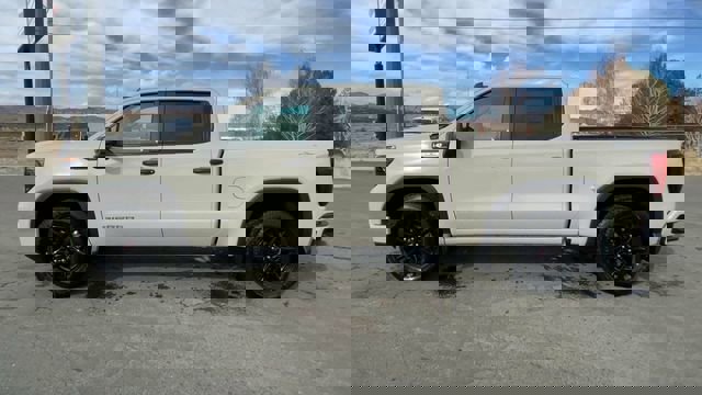 New 2026 GMC Sierra 1500 Pro w/ Graphite Edition image 5