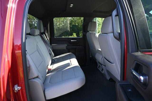 Used 2022 Chevrolet Silverado 2500 LT AWD/4WD image 21