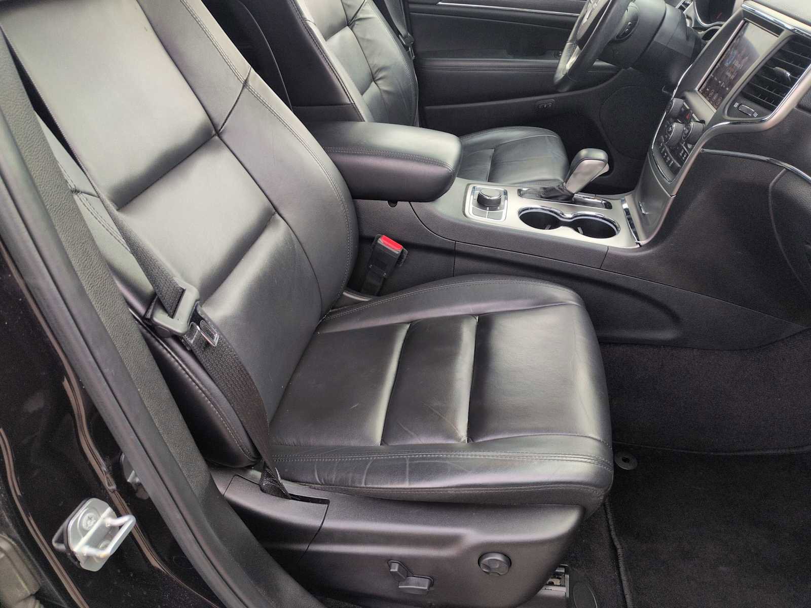 Used 2018 Jeep Grand Cherokee Limited image 20