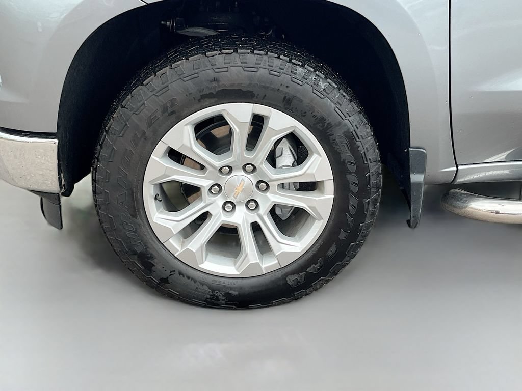 Used 2024 Chevrolet Silverado 1500 LTZ w/ Technology Package AWD/4WD image 29