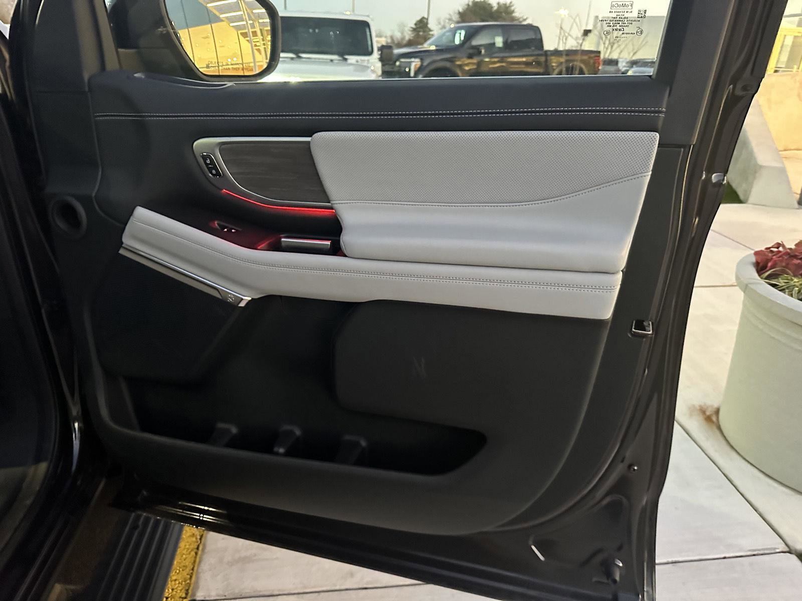 Used 2025 Ford Expedition Max Platinum w/ Platinum Ultimate Package image 18