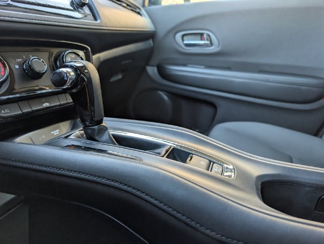 Used 2022 Honda HR-V LX image 18